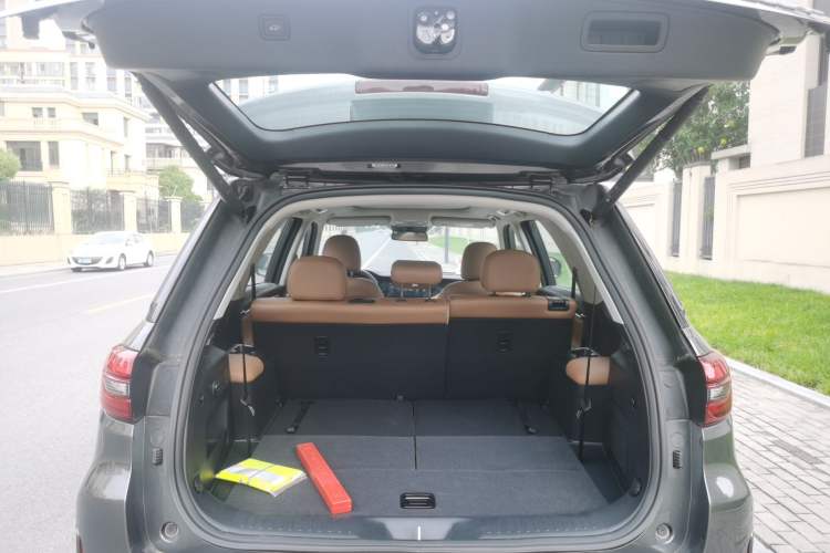 Used CHANGAN CS95 2021 2.0T Two-Wheel Drive Luxury Version Trunk