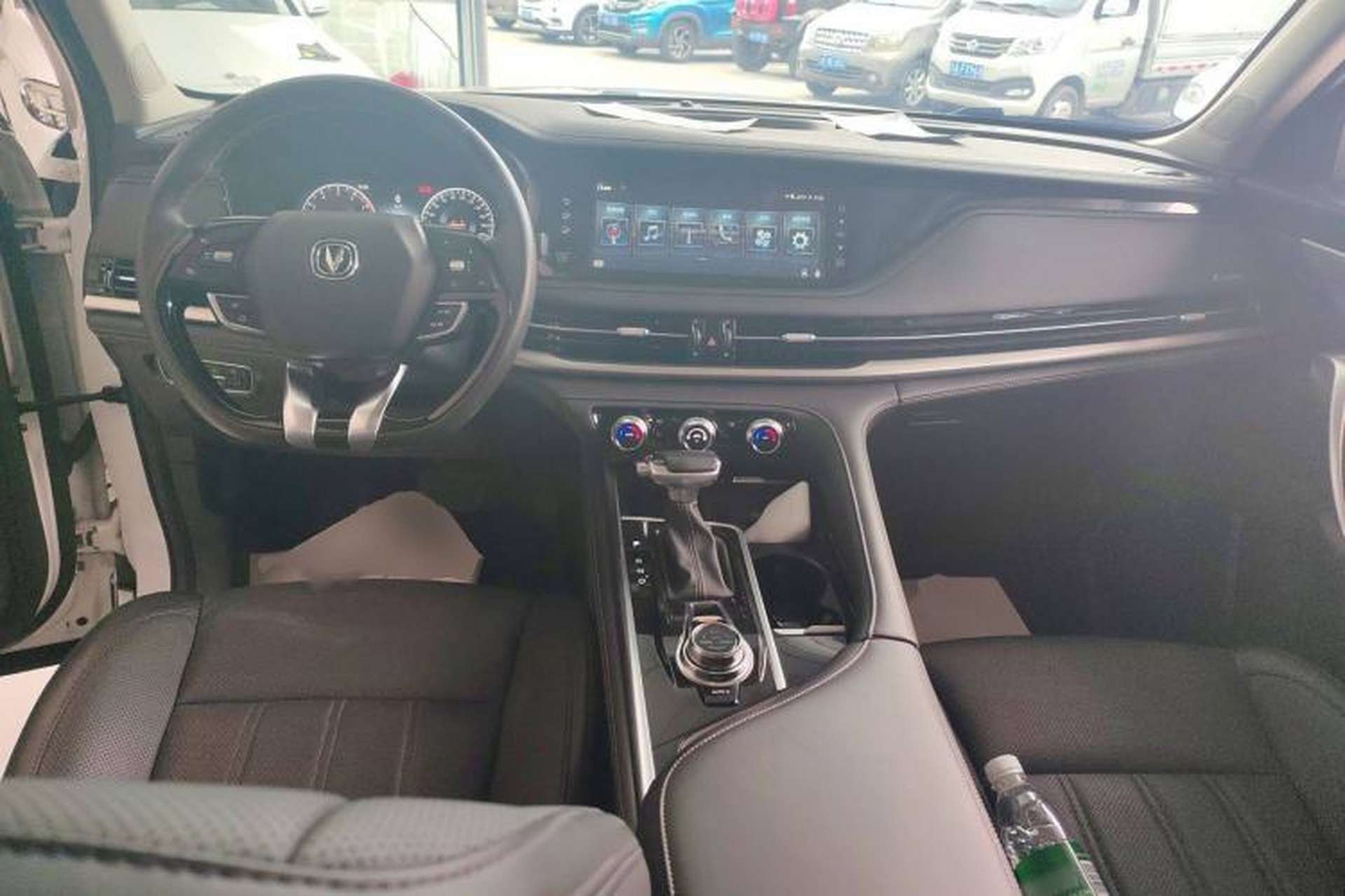 Used CHANGAN CS95 2021 2.0T Two-Wheel Drive Luxury Version Center Console