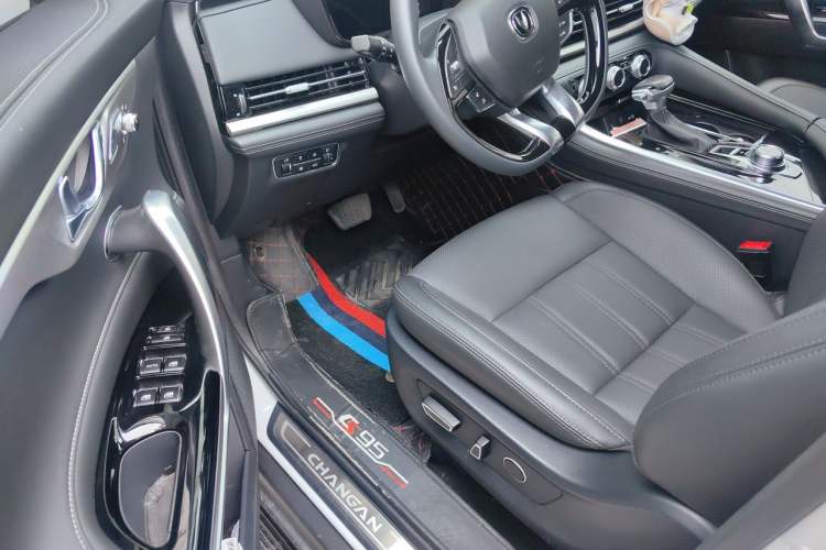 Used CHANGAN CS95 2021 2.0T Two-Wheel Drive Luxury Version Driver Seat