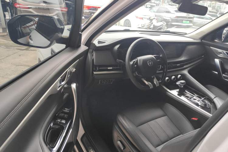Used CHANGAN CS95 2021 2.0T Four-Wheel Drive Luxury Version Driver Seat