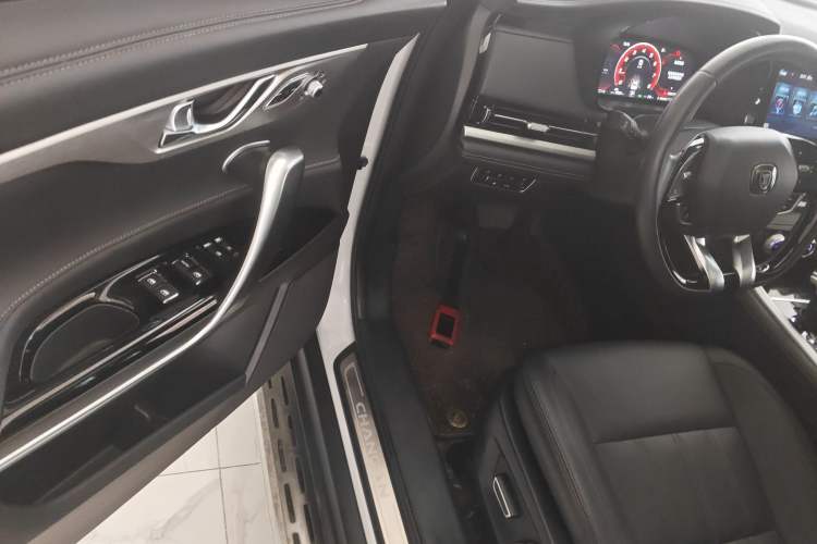Used CHANGAN CS95 2021 2.0T Two-Wheel Drive Luxury Version Driver Seat