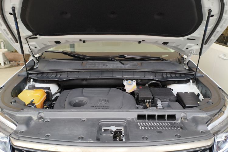 Used CHANGAN CS95 2021 2.0T Two-Wheel Drive Luxury Version Engine Bay
