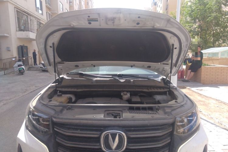 Used CHANGAN CS95 2021 2.0T Four-Wheel Drive Luxury Version Engine Bay