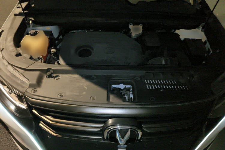 Used CHANGAN CS95 2021 2.0T Two-Wheel Drive Luxury Version Engine Bay