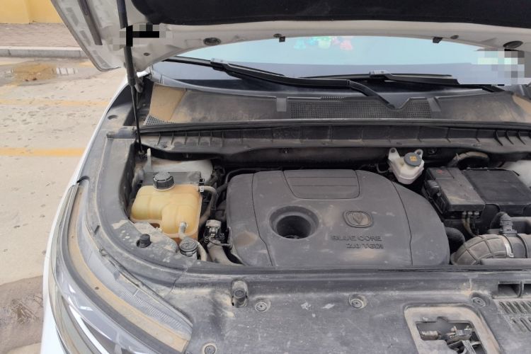 Used CHANGAN CS95 2021 2.0T Two-Wheel Drive Luxury Version Engine Bay Right
