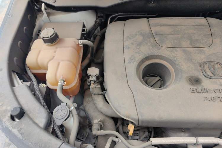 Used CHANGAN CS95 2021 2.0T Two-Wheel Drive Luxury Version Engine Bay Right