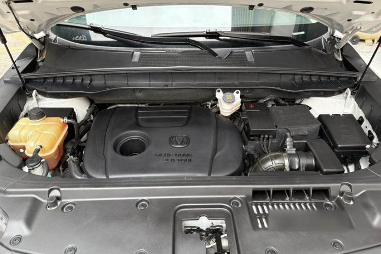 Used CHANGAN CS95 2021 2.0T Two-Wheel Drive Luxury Version Engine Bay