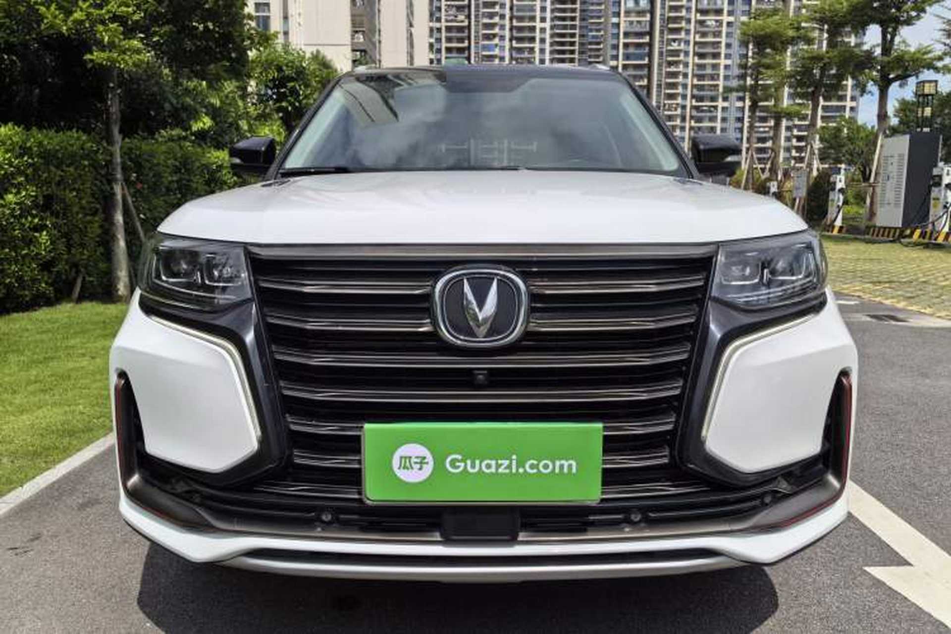 Used CHANGAN CS95 2021 2.0T Two-Wheel Drive Luxury Version Exterior 2