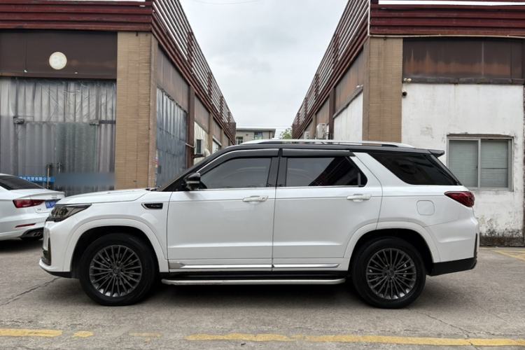 Used CHANGAN CS95 2021 2.0T Two-Wheel Drive Luxury Version Exterior 3