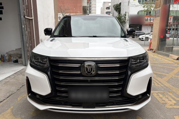 Used CHANGAN CS95 2021 2.0T Two-Wheel Drive Luxury Version Exterior 4