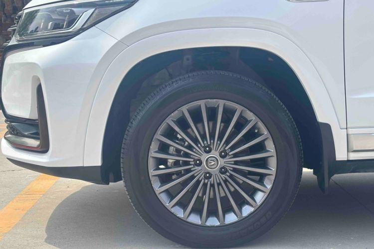 Used CHANGAN CS95 2021 2.0T Two-Wheel Drive Luxury Version Exterior 6