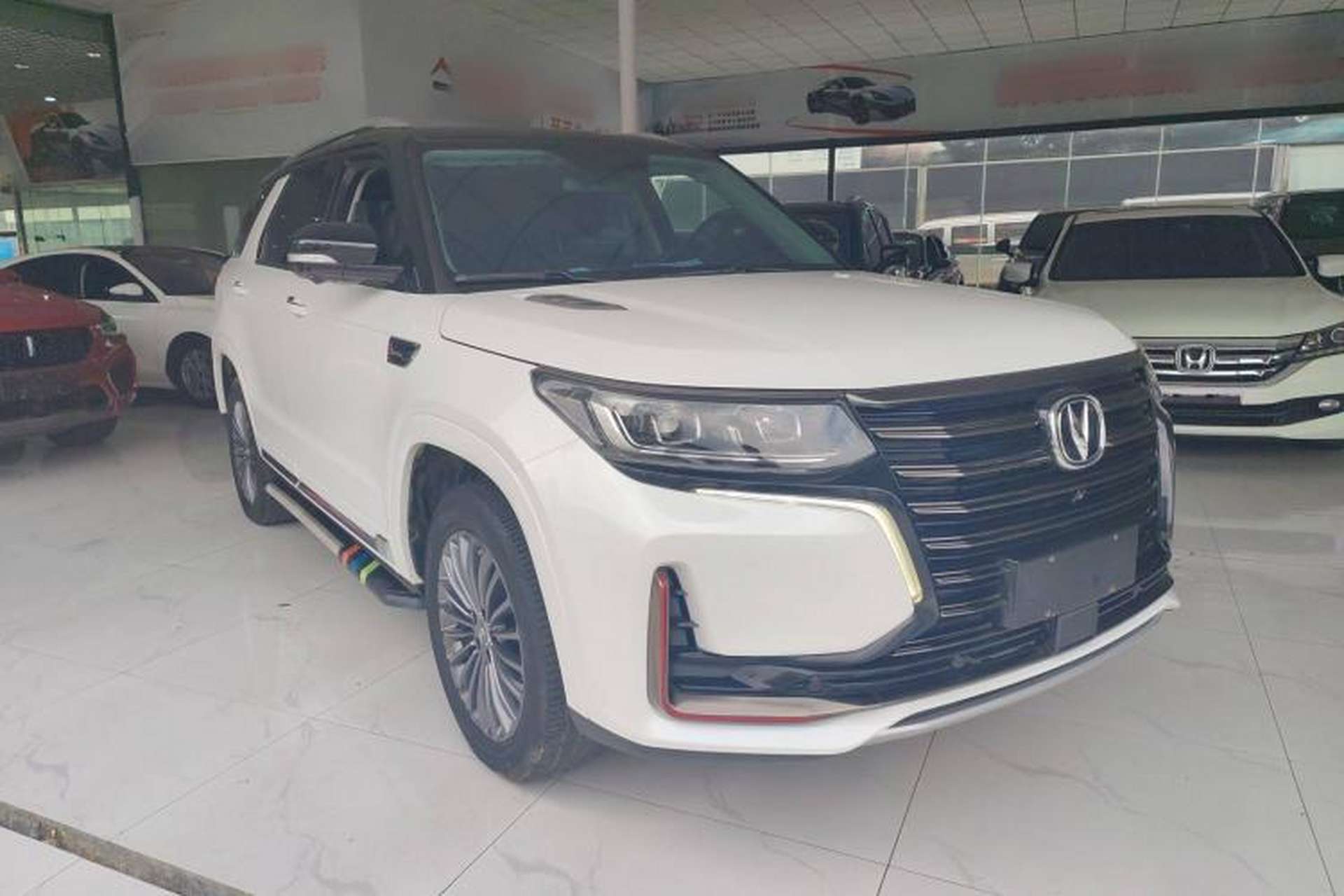 Used CHANGAN CS95 2021 2.0T Two-Wheel Drive Luxury Version Front Right 45 Deg