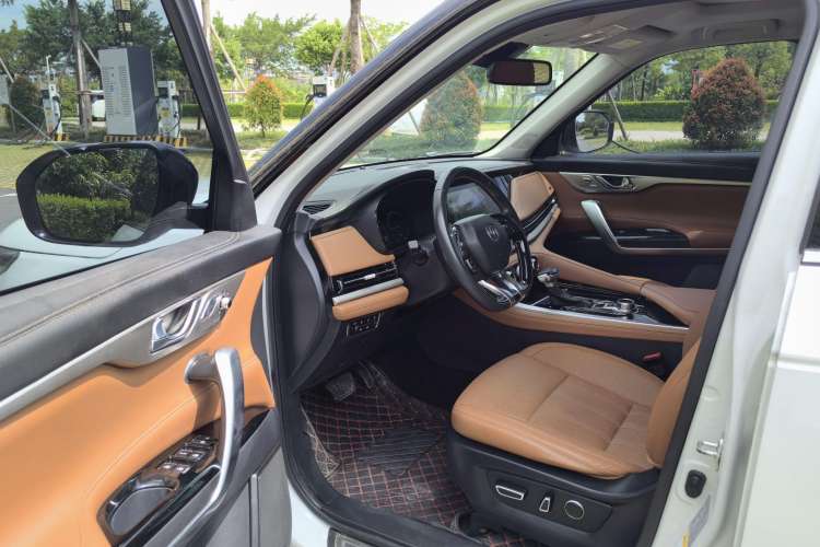 Used CHANGAN CS95 2021 2.0T Two-Wheel Drive Luxury Version Interior 1