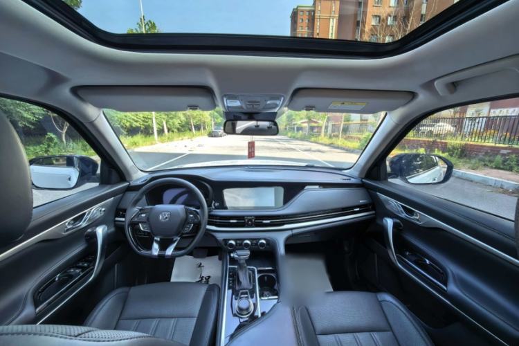Used CHANGAN CS95 2021 2.0T Two-Wheel Drive Luxury Version Interior 1