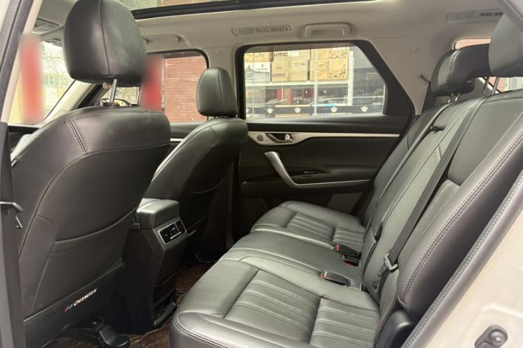 Used CHANGAN CS95 2021 2.0T Two-Wheel Drive Luxury Version Interior 1