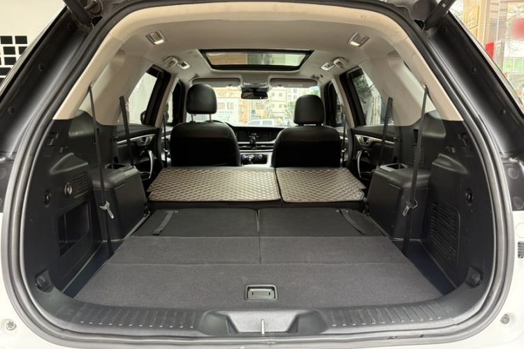 Used CHANGAN CS95 2021 2.0T Two-Wheel Drive Luxury Version Interior 2