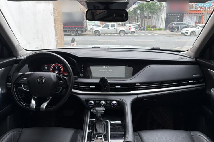 Used CHANGAN CS95 2021 2.0T Two-Wheel Drive Luxury Version Interior 3