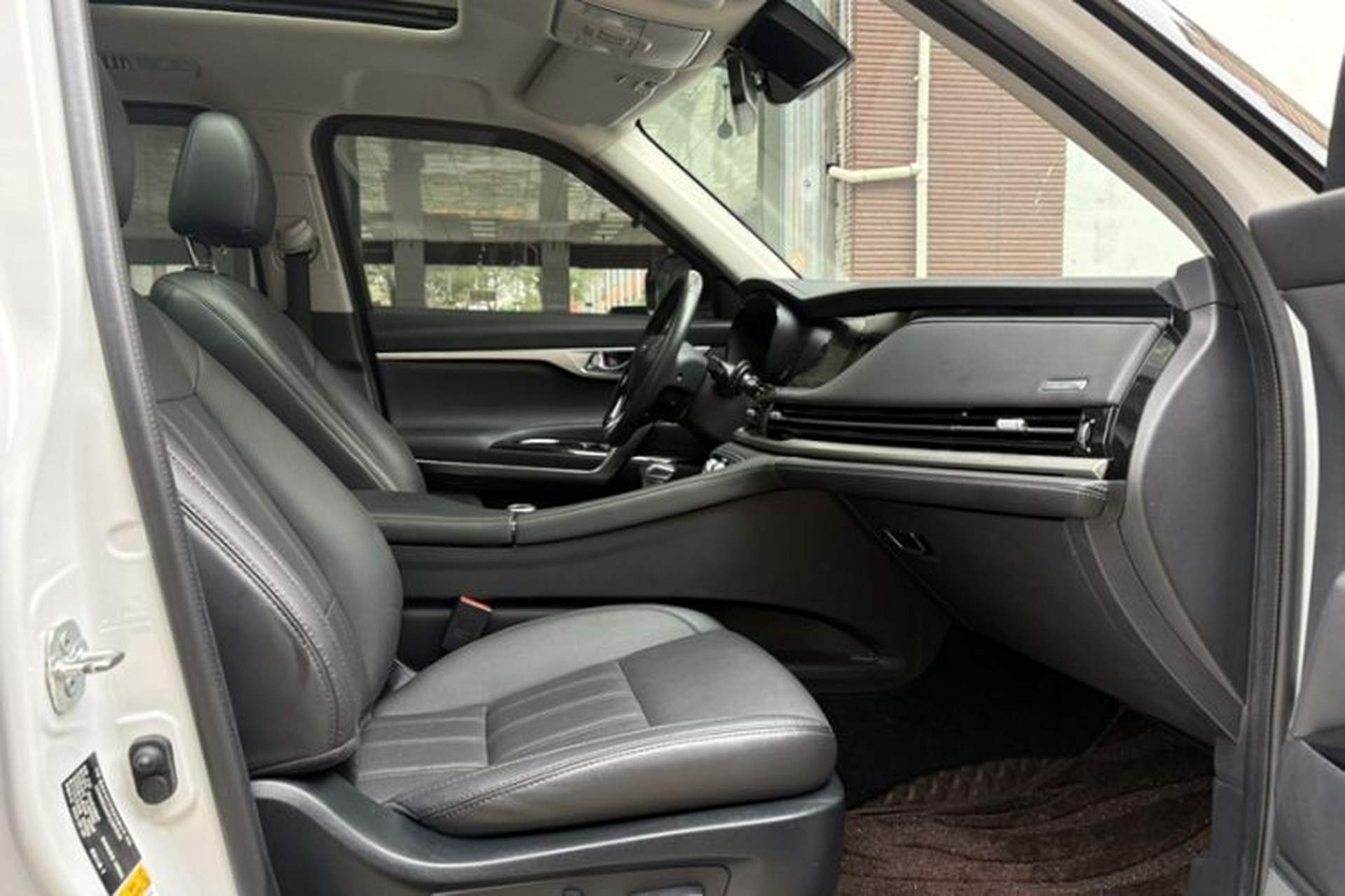 Used CHANGAN CS95 2021 2.0T Two-Wheel Drive Luxury Version Interior 5