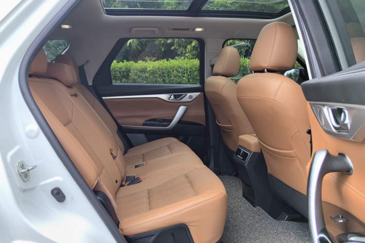 Used CHANGAN CS95 2021 2.0T Two-Wheel Drive Luxury Version Interior 6