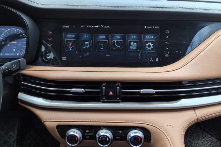 Used CHANGAN CS95 2021 2.0T Two-Wheel Drive Luxury Version Interior 9
