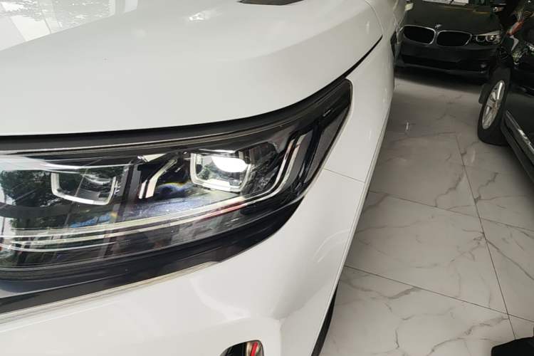 Used CHANGAN CS95 2021 2.0T Two-Wheel Drive Luxury Version Left Front Headlight