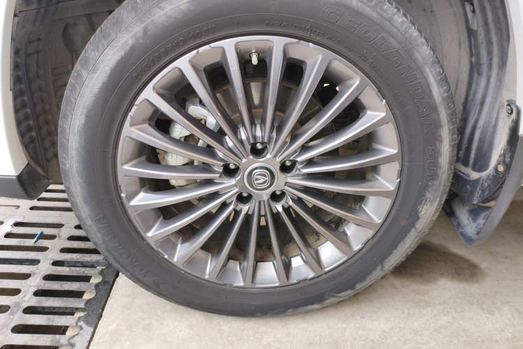 Used CHANGAN CS95 2021 2.0T Two-Wheel Drive Luxury Version Left Front Wheel Hub