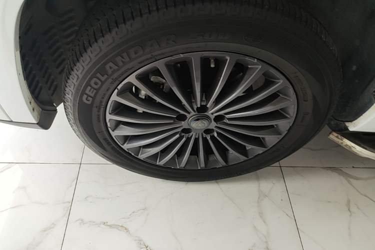 Used CHANGAN CS95 2021 2.0T Two-Wheel Drive Luxury Version Left Front Wheel Hub