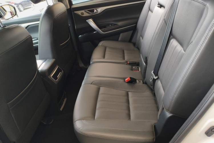 Used CHANGAN CS95 2021 2.0T Two-Wheel Drive Luxury Version Left Rear Seat