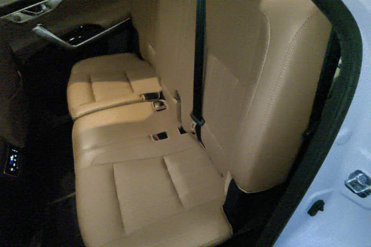 Used CHANGAN CS95 2021 2.0T Two-Wheel Drive Luxury Version Left Rear Seat