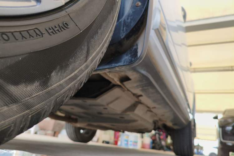 Used CHANGAN CS95 2021 2.0T Two-Wheel Drive Luxury Version Left Side Sill