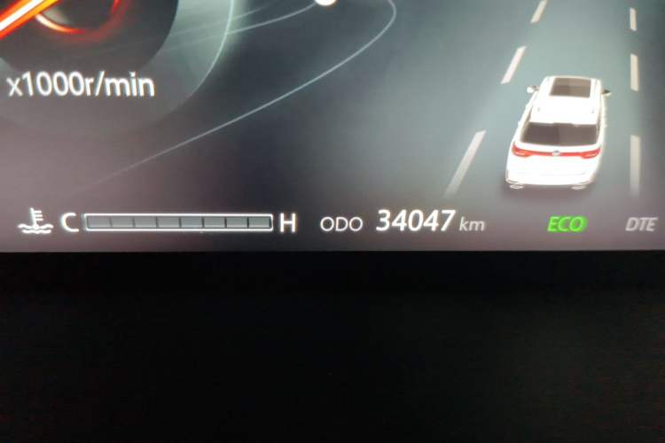 Used CHANGAN CS95 2021 2.0T Two-Wheel Drive Luxury Version Odometer Close Up