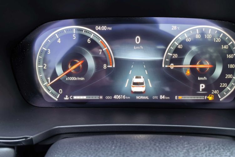 Used CHANGAN CS95 2021 2.0T Two-Wheel Drive Luxury Version Odometer Close Up
