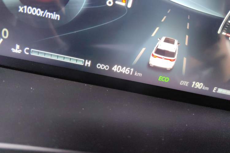 Used CHANGAN CS95 2021 2.0T Two-Wheel Drive Luxury Version Odometer Close Up