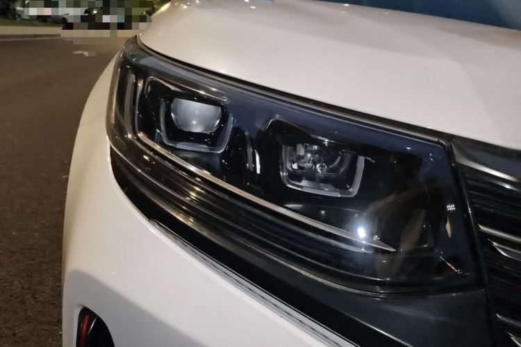Used CHANGAN CS95 2021 2.0T Two-Wheel Drive Luxury Version Right Front Headlight