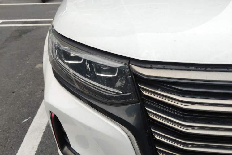 Used CHANGAN CS95 2021 2.0T Two-Wheel Drive Luxury Version Right Front Headlight