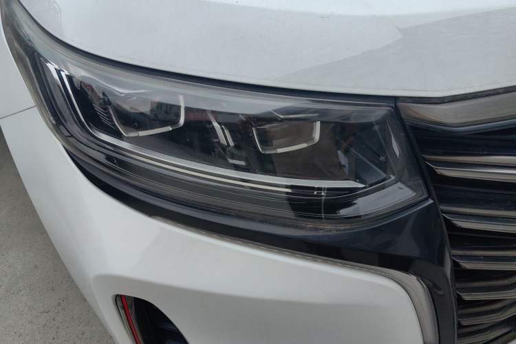 Used CHANGAN CS95 2021 2.0T Two-Wheel Drive Luxury Version Right Front Headlight