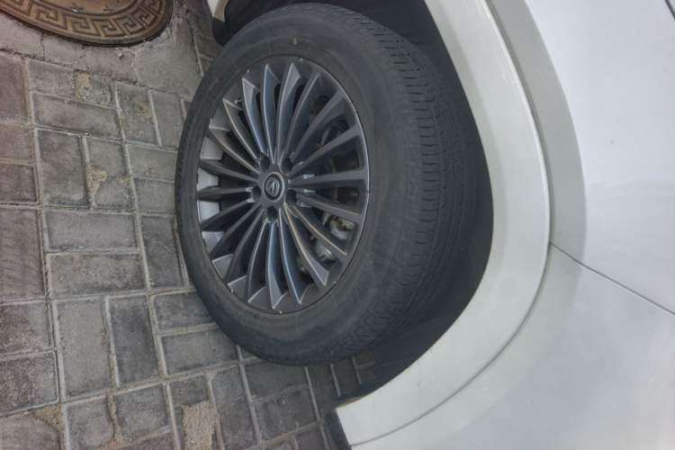 Used CHANGAN CS95 2021 2.0T Two-Wheel Drive Luxury Version Right Front Wheel Hub
