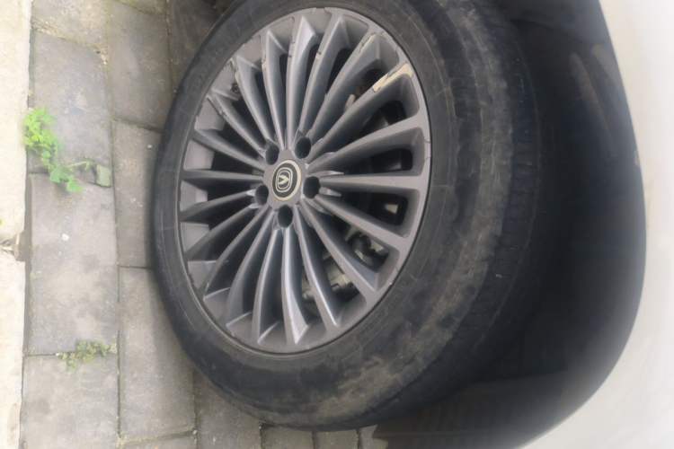 Used CHANGAN CS95 2021 2.0T Two-Wheel Drive Luxury Version Right Front Wheel Hub