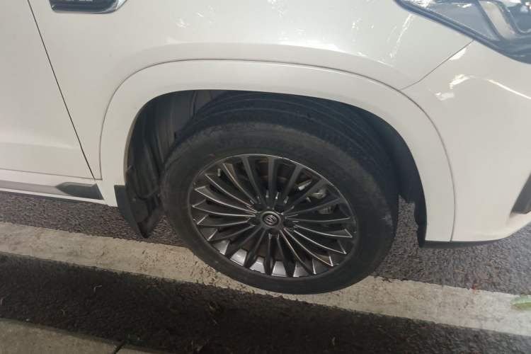 Used CHANGAN CS95 2021 2.0T Two-Wheel Drive Luxury Version Right Front Wheel Hub