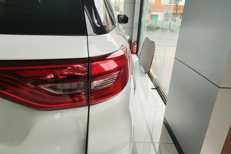 Used CHANGAN CS95 2021 2.0T Two-Wheel Drive Luxury Version Right Rear Taillight