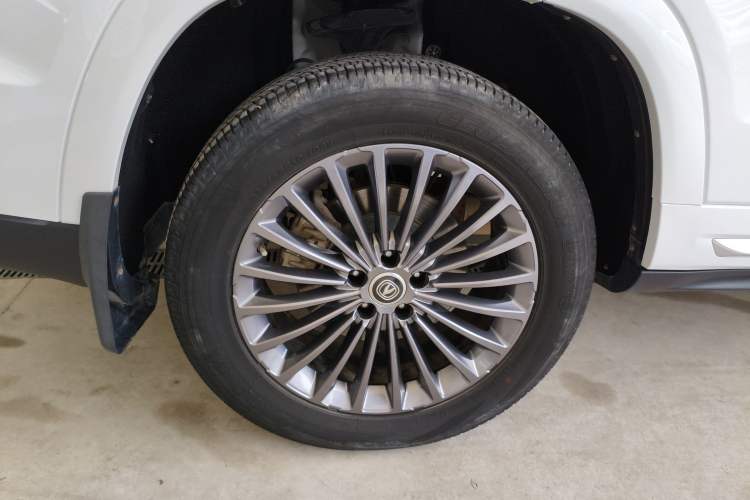 Used CHANGAN CS95 2021 2.0T Two-Wheel Drive Luxury Version Right Rear Wheel Hub