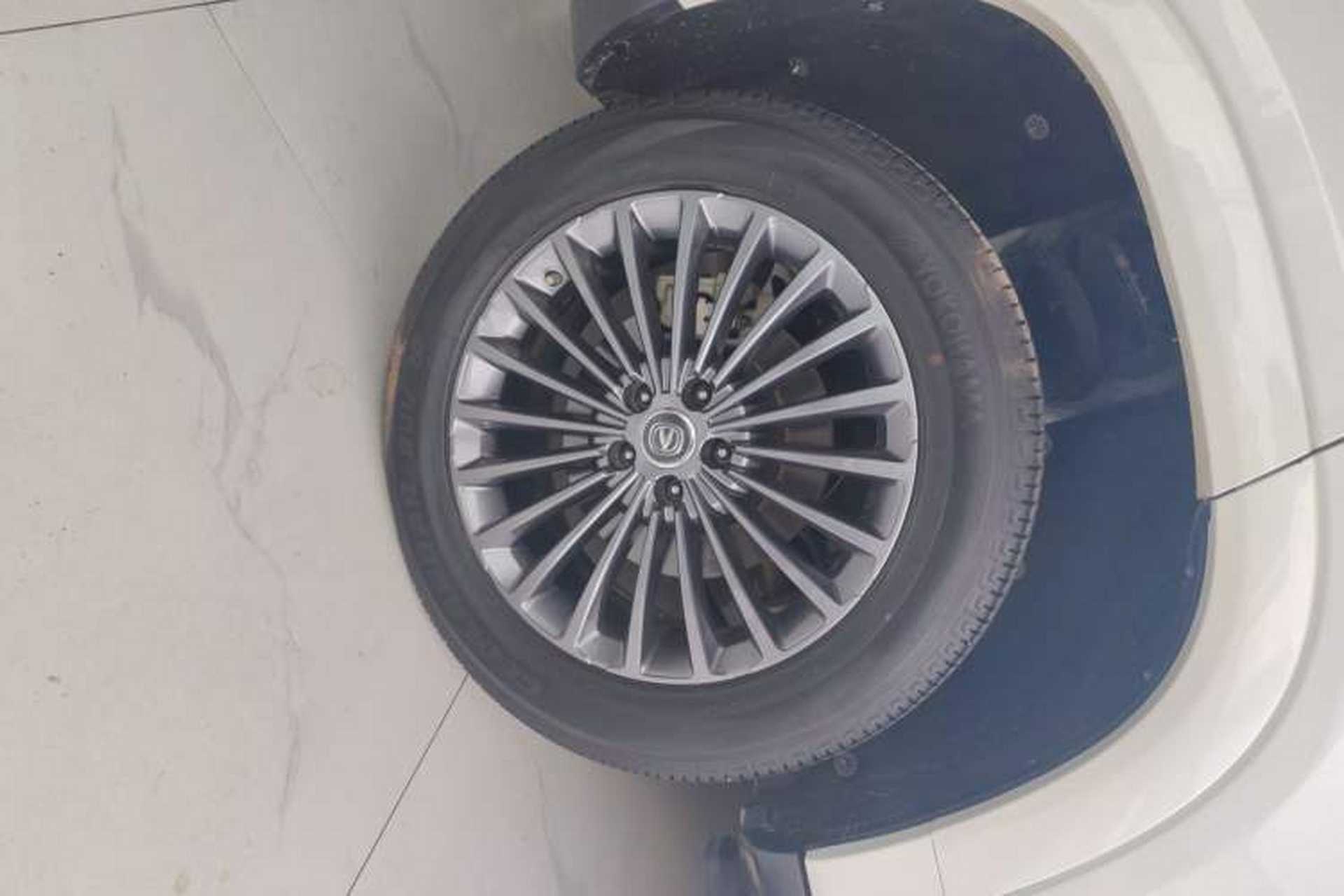 Used CHANGAN CS95 2021 2.0T Two-Wheel Drive Luxury Version Right Rear Wheel Hub