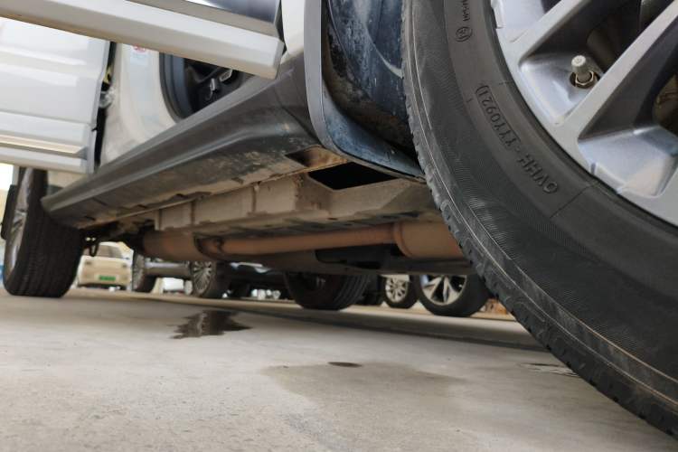 Used CHANGAN CS95 2021 2.0T Two-Wheel Drive Luxury Version Right Side Sill