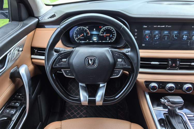 Used CHANGAN CS95 2021 2.0T Two-Wheel Drive Luxury Version Steering Wheel