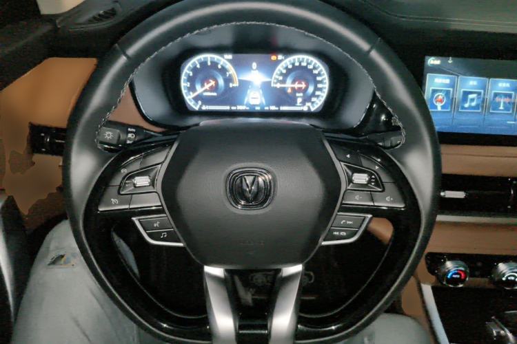 Used CHANGAN CS95 2021 2.0T Two-Wheel Drive Luxury Version Steering Wheel