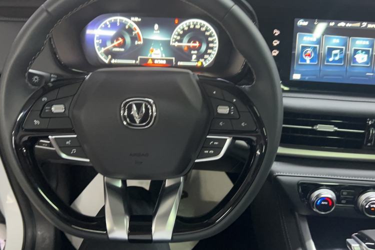 Used CHANGAN CS95 2021 2.0T Two-Wheel Drive Luxury Version Steering Wheel
