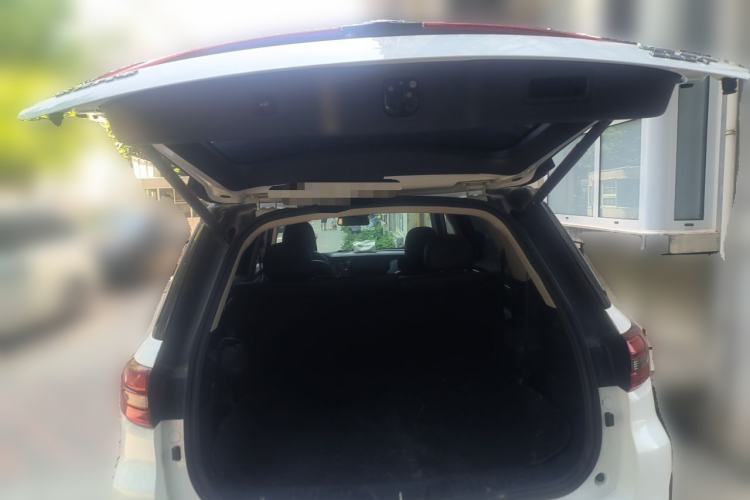 Used CHANGAN CS95 2021 2.0T Two-Wheel Drive Luxury Version Trunk