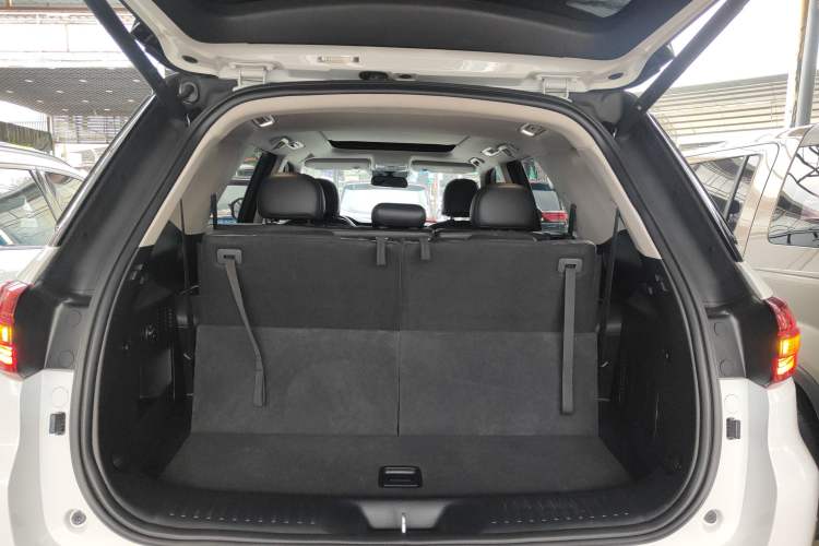 Used CHANGAN CS95 2021 2.0T Four-Wheel Drive Luxury Version Trunk