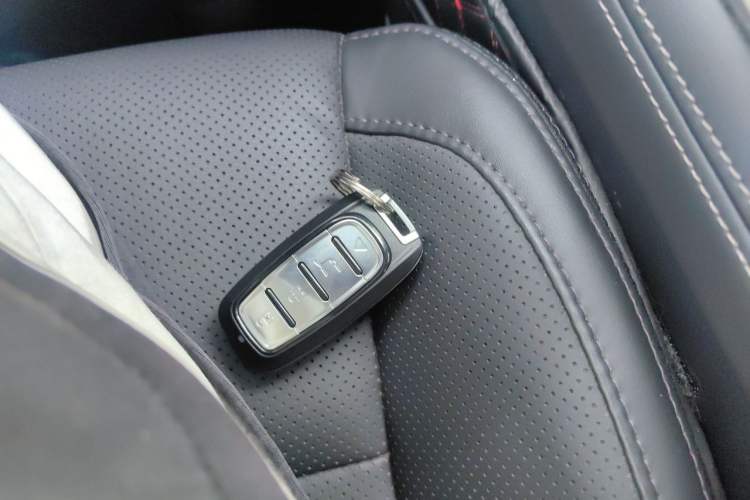 Used CHANGAN CS95 2021 2.0T Two-Wheel Drive Luxury Version Vehicle Key