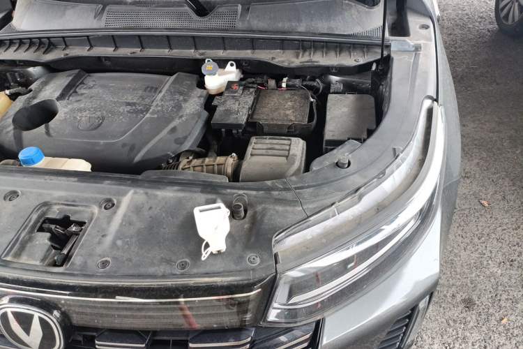 Used CHANGAN CS95 2023 2.0T All-Wheel Drive Premium PLUS Engine Bay Left